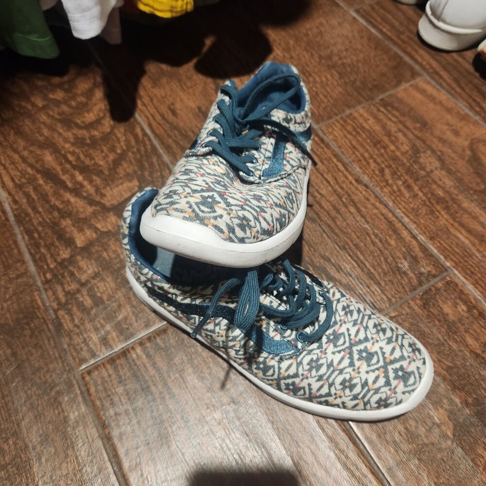 Vans - Picture 3 of 4